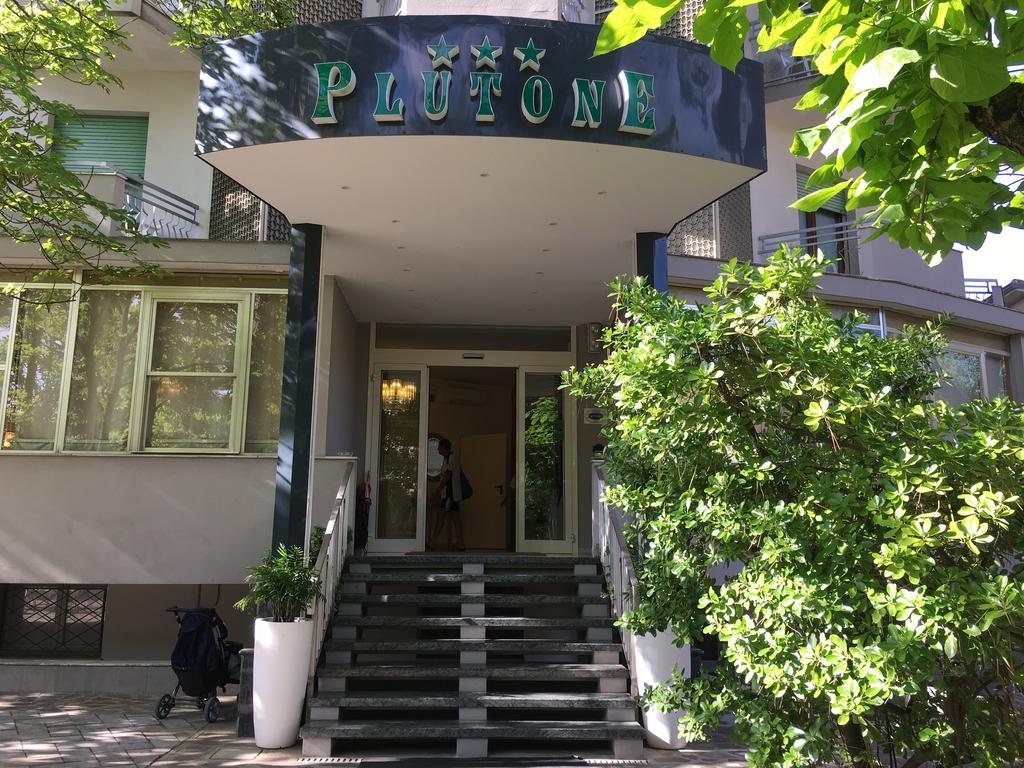 Hotel Plutone Червия Екстериор снимка